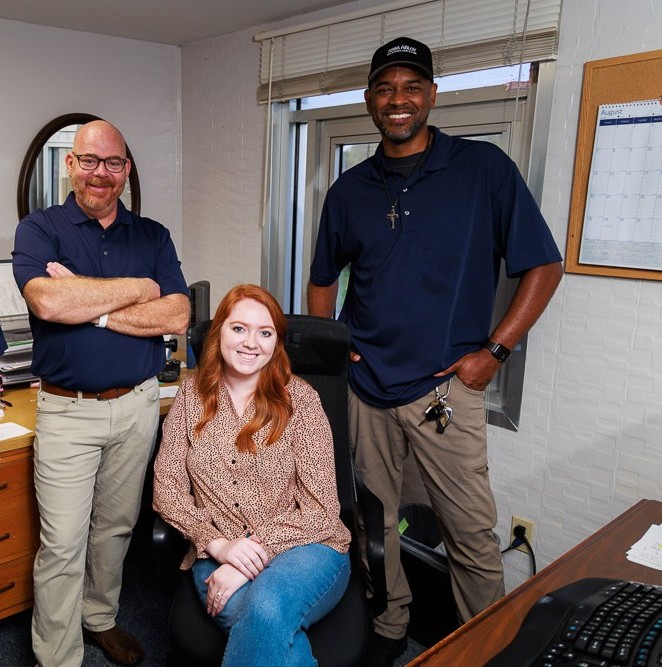 The employee-owner team at the Duval Glass & Mirror office in Jacksonville